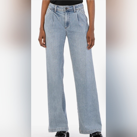 Kut from the Kloth Denim - KUT Form The Kloth WomeJeans, Size 6, Medium Wash, High Rise, Wide Leg, Seam 30"